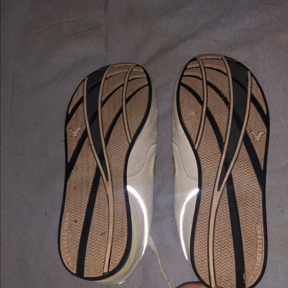 Woman’s Vintage Y2K American Eagle Sneakers - Picture 5 of 6